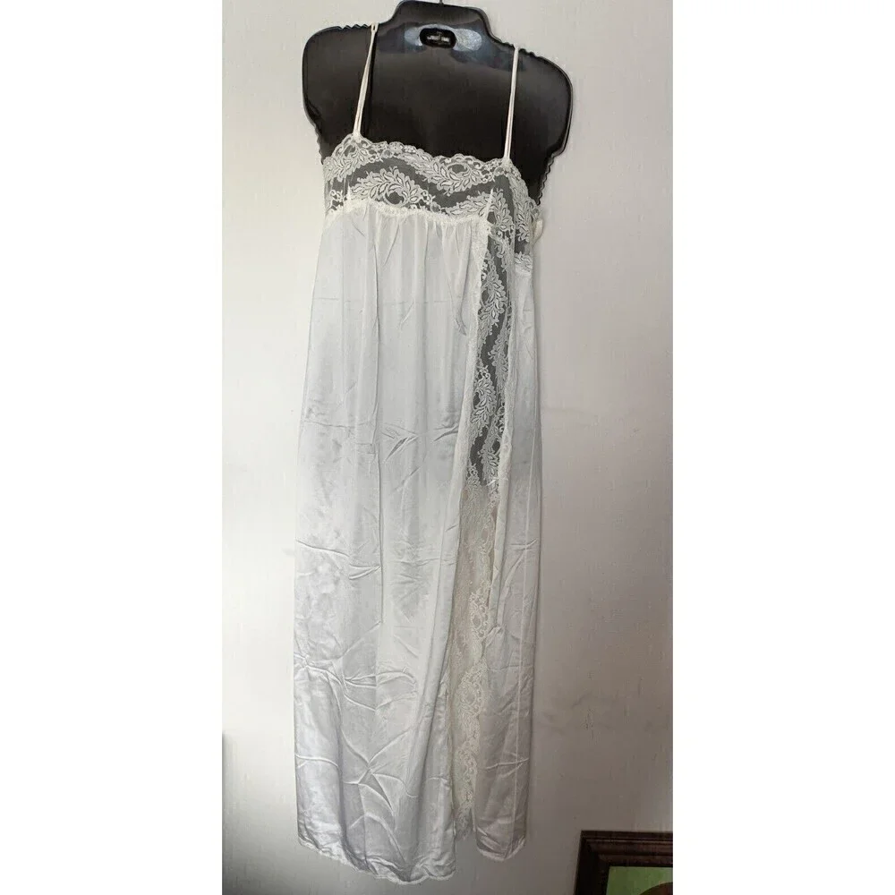 Lorraine Full Slip  Gown Size Large Off White Lace Trim Nylon 45